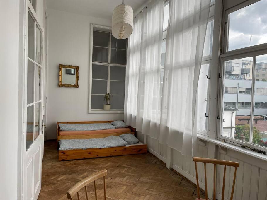Geraeumige Altbauwohnung Im Zentrum Apartment